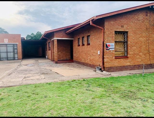 3 BEDROOM HOUSE FOR SALE IN VANDERBIJLPARK CE 3